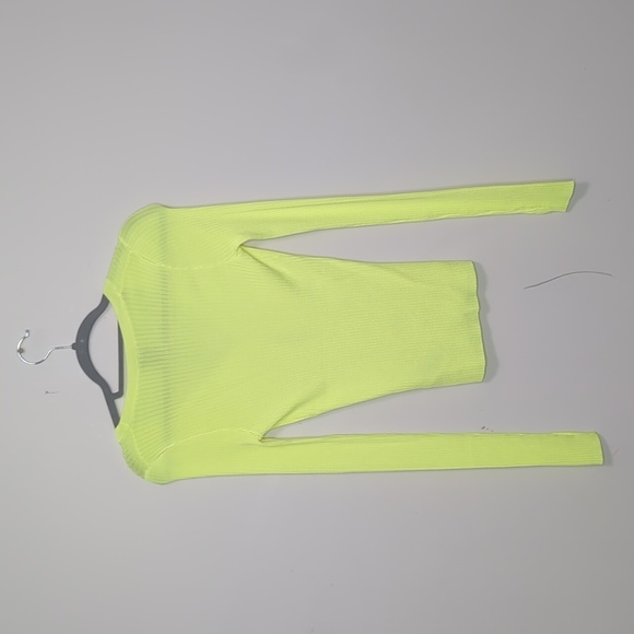 ✨Brand new Alignment Long Sleeve Knit in Safety Yellow✨ - Picture 3 of 5